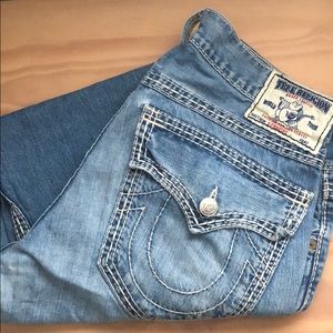 TRUE RELIGION STRAIGHT LEG MENS JEANS